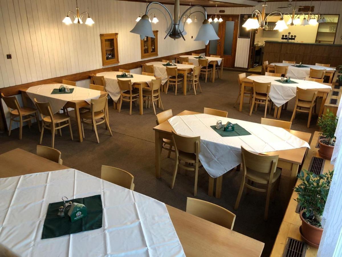 Kemp Rumcajs Jičín Buitenkant foto